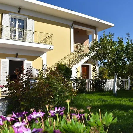 Holiday home Anemos Holidays House Kypseli